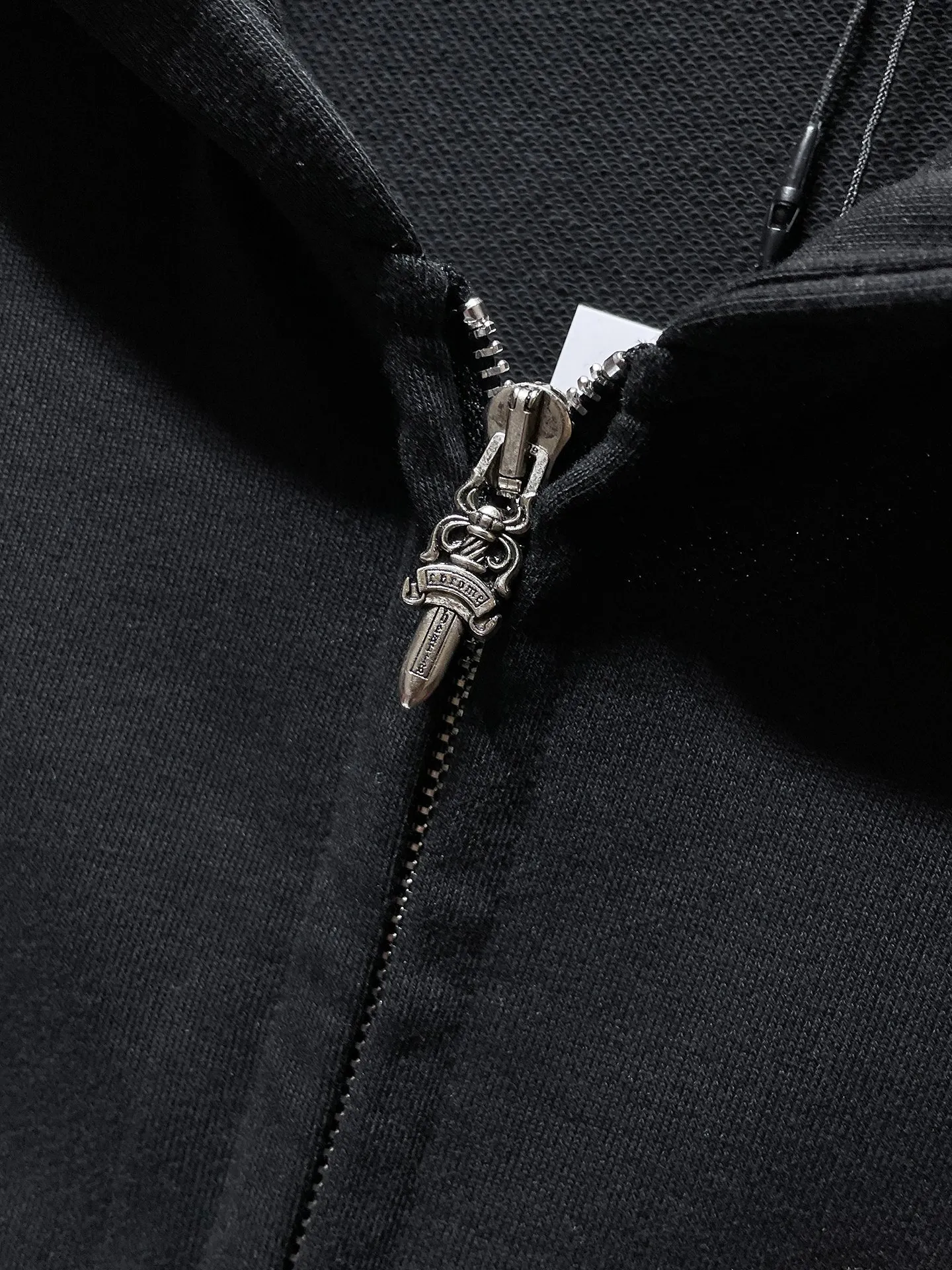 P260 Chrome Hearts counter synchronization ❤️ Same style as Tony Leung ❤️ Chrome patchwork leather cross long-sleeved zipper sweatshirt Improved customized version 1:1 high-weight high-quality fabric Recommended color: black gray Size: S, M, L, XL